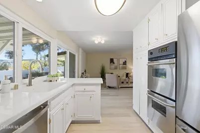 6454 Smoke Tree Avenue, Oak Park, CA 91377 - Photo 10