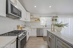 18712 Vicci St, Canyon Country, CA 91351 - Photo 10