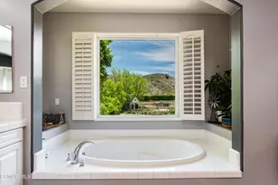 68 E Twisted Oak Dr, Simi Valley, CA 93065 - Photo 14