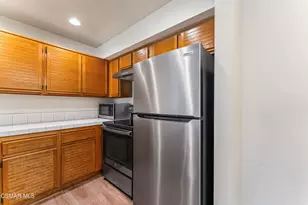 1190 Tivoli Ln, Simi Valley, CA 93065 - Photo 12