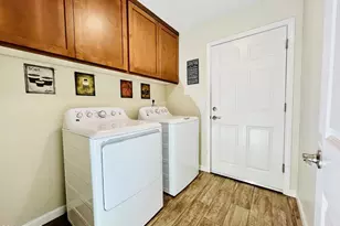 197 Creekside Cir, Sacramento, CA 95823 - Photo 20