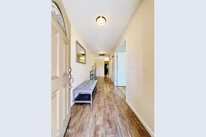 197 Creekside Circle, Sacramento, CA 95823 - Photo 2