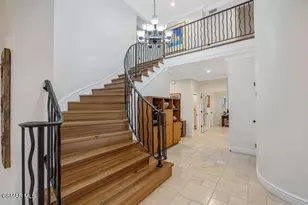 3085 Grandoaks Dr, Westlake Village, CA 91361 - Photo 18