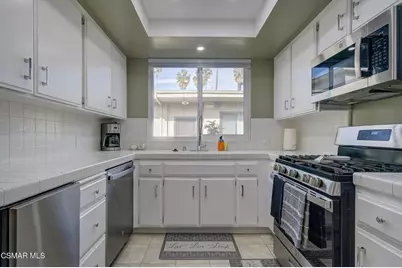 17522 Sherman Way #204, Van Nuys, CA 91406 - Photo 2