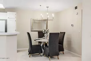 697 Sutton Crest Trail, Oak Park, CA 91377 - Photo 8