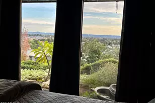 15652 Hillview Ln, Granada Hills, CA 91344 - Photo 14