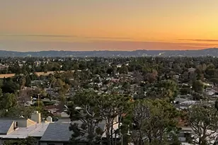 15652 Hillview Ln, Granada Hills, CA 91344 - Photo 20