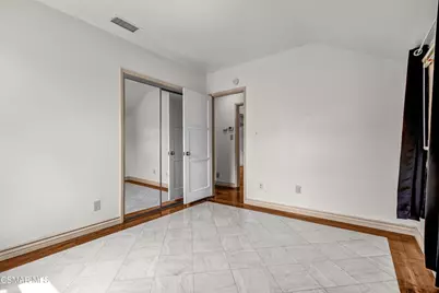 17400 Cantlay Street, Lake Balboa, CA 91406 - Photo 10