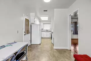 17400 Cantlay St, Lake Balboa, CA 91406 - Photo 22