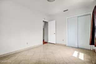 17400 Cantlay St, Lake Balboa, CA 91406 - Photo 12