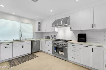 2718 Licia Place, Simi Valley, CA 93065 - Photo 4