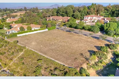 769 Via Terrado, Camarillo, CA 93010 - Photo 2