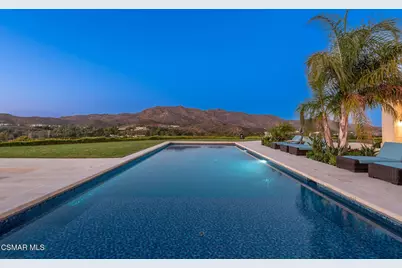 1300 Woodland Grove Court, Westlake Village, CA 91362 - Photo 4