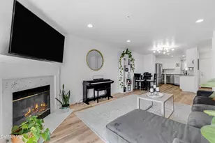 2713 Antonio Dr, Camarillo, CA 93010 - Photo 2