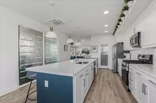 2870 Wagon Wheel Rd, Oxnard, CA 93036 - Photo 18