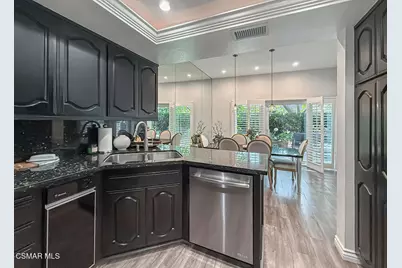4695 Club View Drive, Westlake Village, CA 91362 - Photo 8
