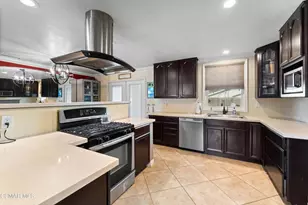 2325 Wisteria St, Simi Valley, CA 93065 - Photo 8