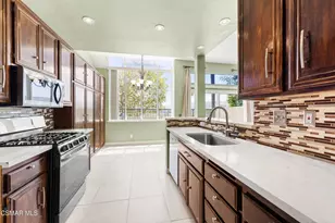 600 Kingswood Ln, Simi Valley, CA 93065 - Photo 12