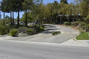 335 Kitetail St, Simi Valley, CA 93065 - Photo 48