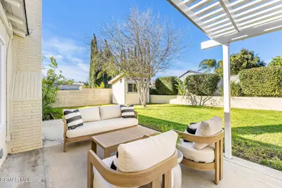 6091 Vera Street, Simi Valley, CA 93063 - Photo 12