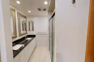 11645 Montana Ave, Los Angeles, CA 90049 - Photo 16