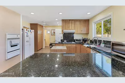 417 W Columbia Road, Thousand Oaks, CA 91360 - Photo 4