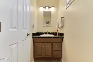 417 W Columbia Rd, Thousand Oaks, CA 91360 - Photo 18