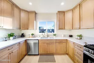 10137 Lanark St, Los Angeles, CA 91352 - Photo 6