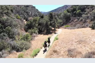 1756 Sunnydale Avenue, Simi Valley, CA 93065 - Photo 76