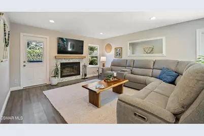 2920 Hyacinth Court, Thousand Oaks, CA 91360 - Photo 12