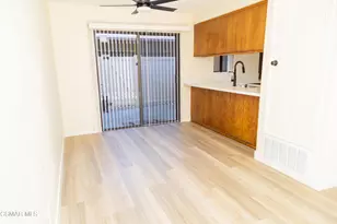 28854 Conejo View Dr, Agoura Hills, CA 91301 - Photo 16