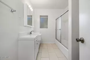 316 Doheny Dr, Beverly Hills, CA 90211 - Photo 16