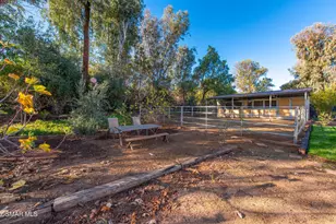 952 Carefree Dr, Simi Valley, CA 93065 - Photo 42