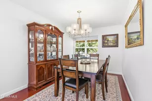 952 Carefree Dr, Simi Valley, CA 93065 - Photo 10