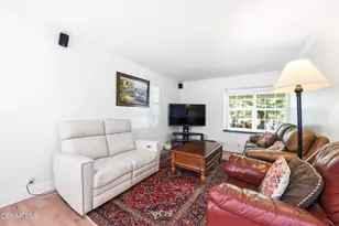 952 Carefree Dr, Simi Valley, CA 93065 - Photo 12