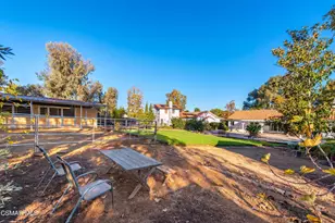 952 Carefree Dr, Simi Valley, CA 93065 - Photo 48