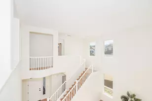 185 Laurel Wood Ct, Simi Valley, CA 93065 - Photo 22