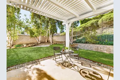 185 Laurel Wood Court, Simi Valley, CA 93065 - Photo 46