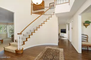 5750 Hempstead Dr, Agoura Hills, CA 91301 - Photo 4