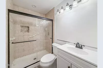 19337 Oak Plaza Court, Newhall, CA 91321 - Photo 32