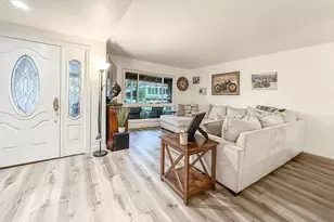 19337 Oak Plaza Ct, Newhall, CA 91321 - Photo 8