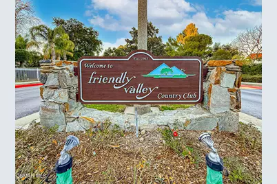 19337 Oak Plaza Court, Newhall, CA 91321 - Photo 2