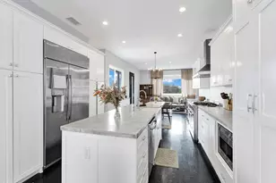 391 Grandview Cir, Camarillo, CA 93010 - Photo 10