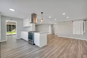 896 Moffatt Cir, Simi Valley, CA 93065 - Photo 8