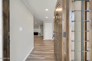 896 Moffatt Cir, Simi Valley, CA 93065 - Photo 4