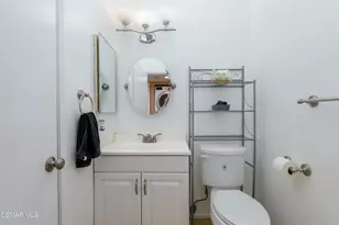 104 Maegan Pl, Thousand Oaks, CA 91362 - Photo 10