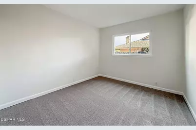 176 W Gainsborough Road, Thousand Oaks, CA 91360 - Photo 12