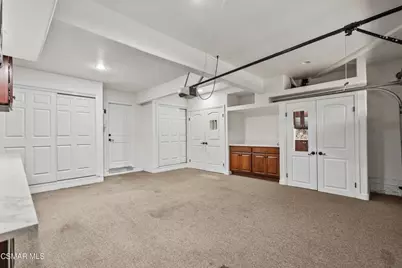334 W Avenida De Las Flores, Thousand Oaks, CA 91360 - Photo 42