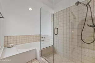 675 Whispering Oaks Pl, Newbury Park, CA 91320 - Photo 36