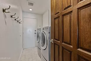 675 Whispering Oaks Pl, Newbury Park, CA 91320 - Photo 48